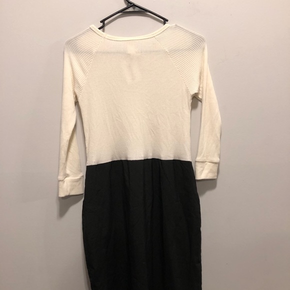 AMADI Dress - Picture 3 of 7